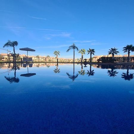 Mini-Villa Situee Dans Une Residence Prestigia A Marrakech, Avec Une Vue Sur La Piscine Et Le Golf Une Securite 24H Sur 24 Et Une Proximite Ideale De L Aeroport 5 Minutes C Est Une Offre Parfaite Pour Des Vacances マラケシュ エクステリア 写真