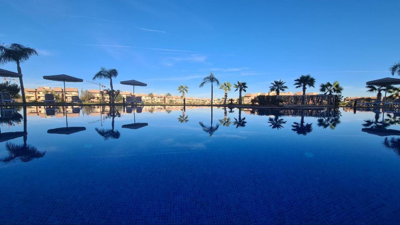 Mini-Villa Situee Dans Une Residence Prestigia A Marrakech, Avec Une Vue Sur La Piscine Et Le Golf Une Securite 24H Sur 24 Et Une Proximite Ideale De L Aeroport 5 Minutes C Est Une Offre Parfaite Pour Des Vacances マラケシュ エクステリア 写真