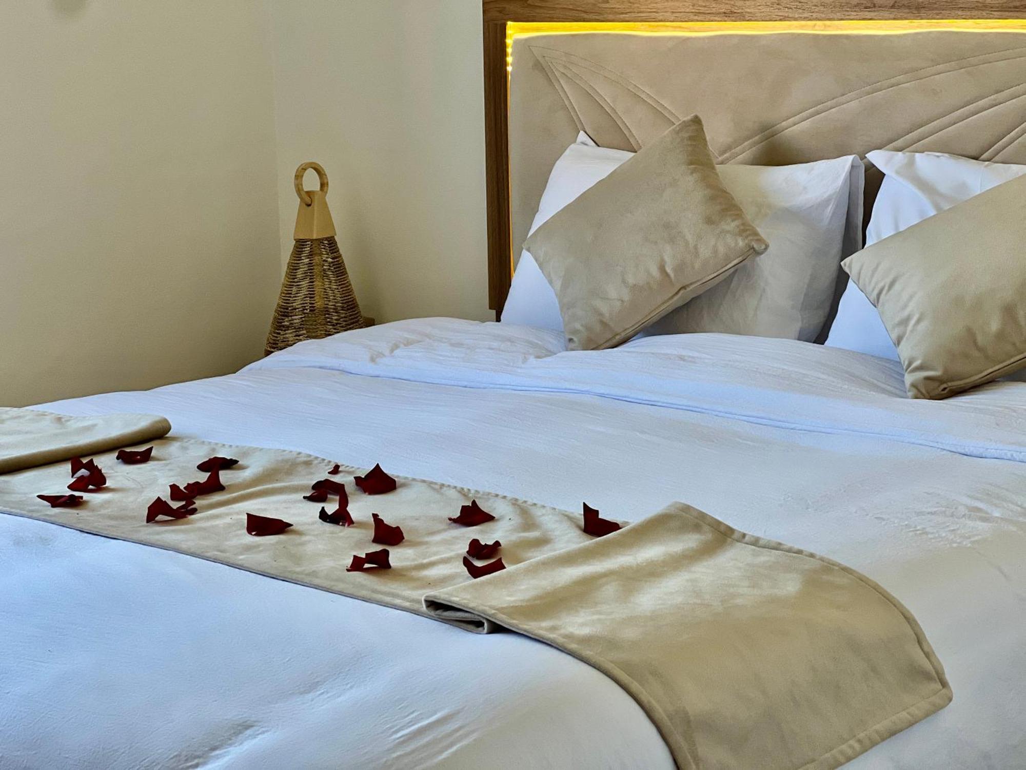 Mini-Villa Situee Dans Une Residence Prestigia A Marrakech, Avec Une Vue Sur La Piscine Et Le Golf Une Securite 24H Sur 24 Et Une Proximite Ideale De L Aeroport 5 Minutes C Est Une Offre Parfaite Pour Des Vacances マラケシュ エクステリア 写真