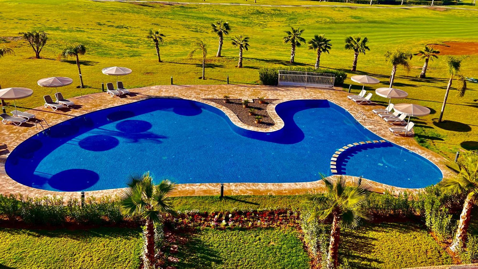 Mini-Villa Situee Dans Une Residence Prestigia A Marrakech, Avec Une Vue Sur La Piscine Et Le Golf Une Securite 24H Sur 24 Et Une Proximite Ideale De L Aeroport 5 Minutes C Est Une Offre Parfaite Pour Des Vacances マラケシュ エクステリア 写真
