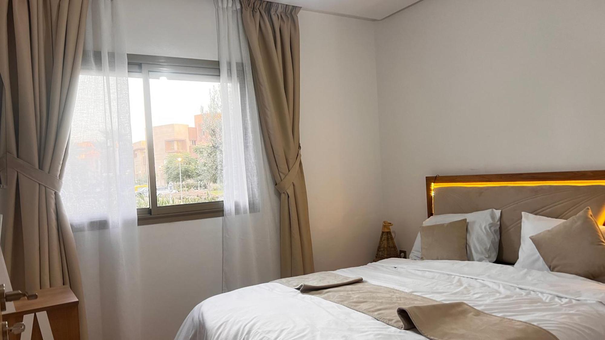 Mini-Villa Situee Dans Une Residence Prestigia A Marrakech, Avec Une Vue Sur La Piscine Et Le Golf Une Securite 24H Sur 24 Et Une Proximite Ideale De L Aeroport 5 Minutes C Est Une Offre Parfaite Pour Des Vacances マラケシュ エクステリア 写真